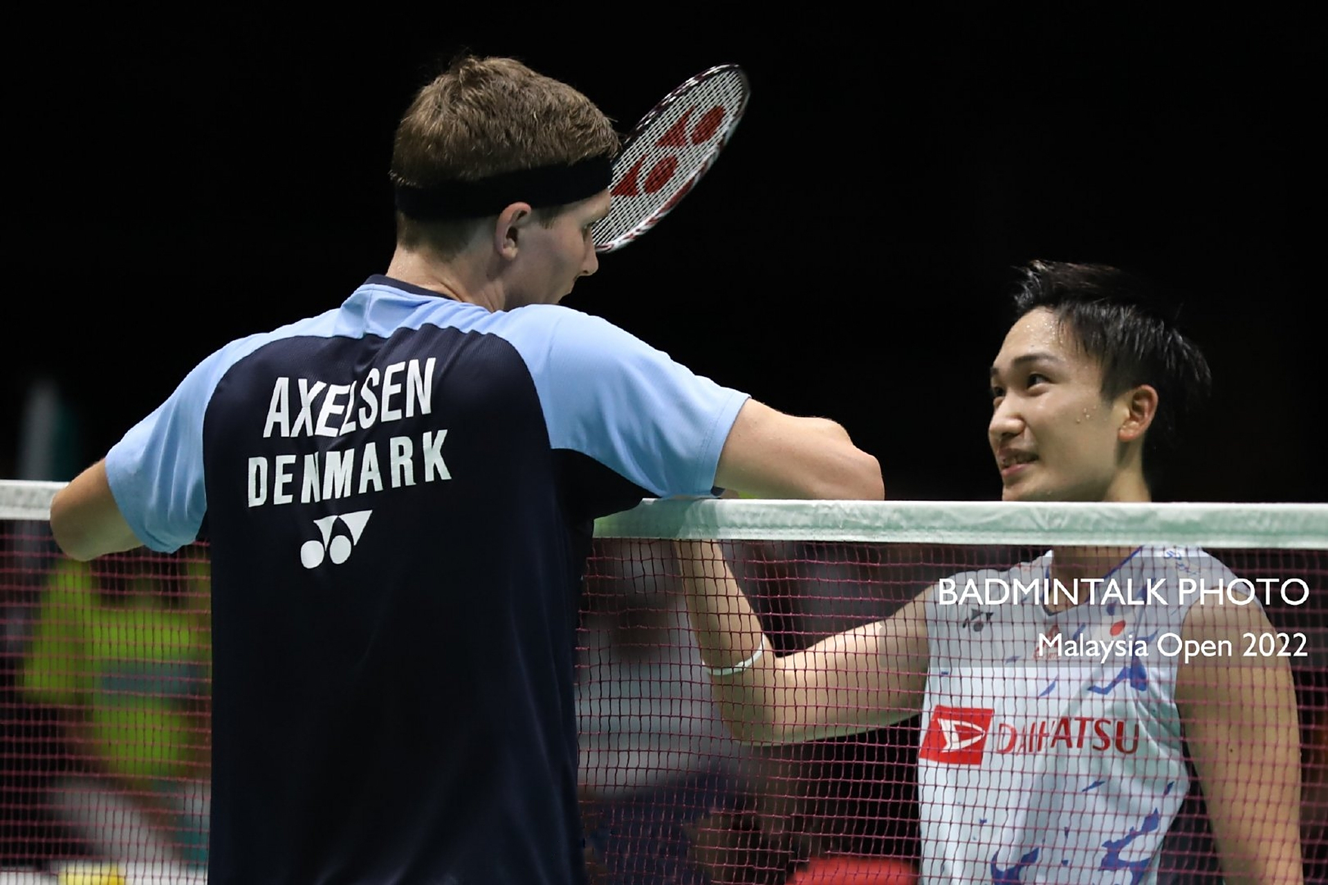 包含英格兰羽毛球队力克马来西亚羽毛球队，安赛龙统治全场的词条