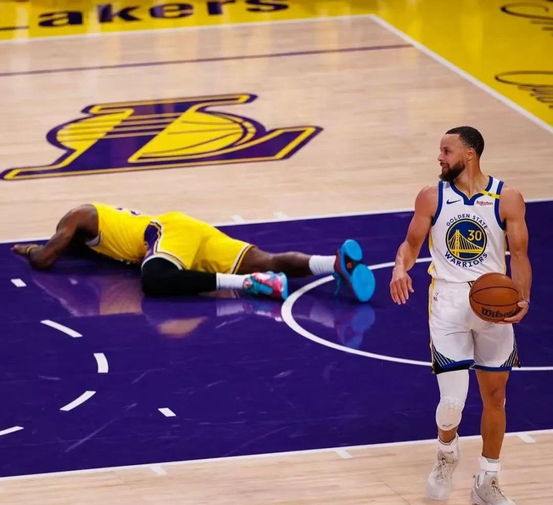 马刺翻盘波兰男篮,詹姆斯关键制胜的简单介绍 马刺翻盘波兰男篮,詹姆斯关键制胜的简单介绍