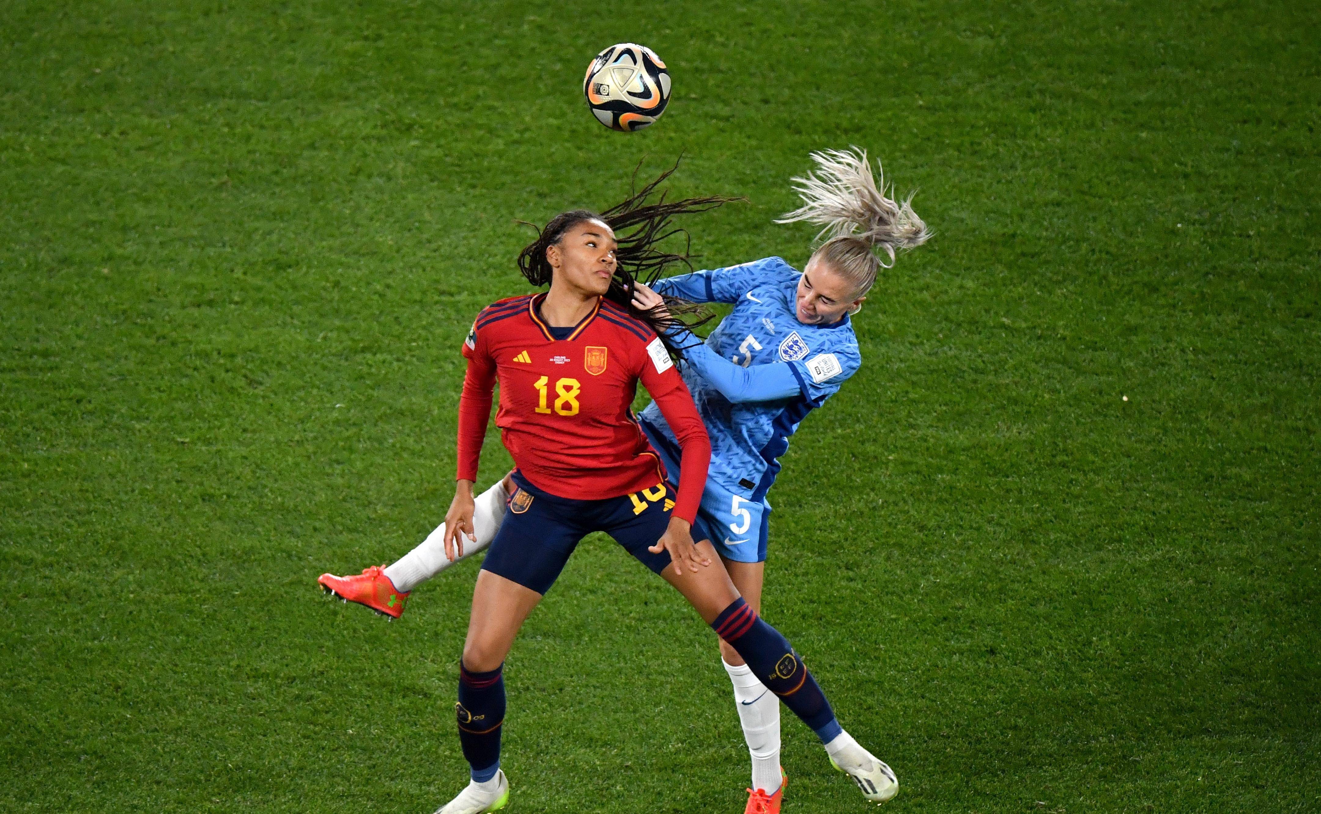 精采的足球对决,女队斗志昂扬!的简单介绍 精采的足球对决,女队斗志昂扬!的简单介绍