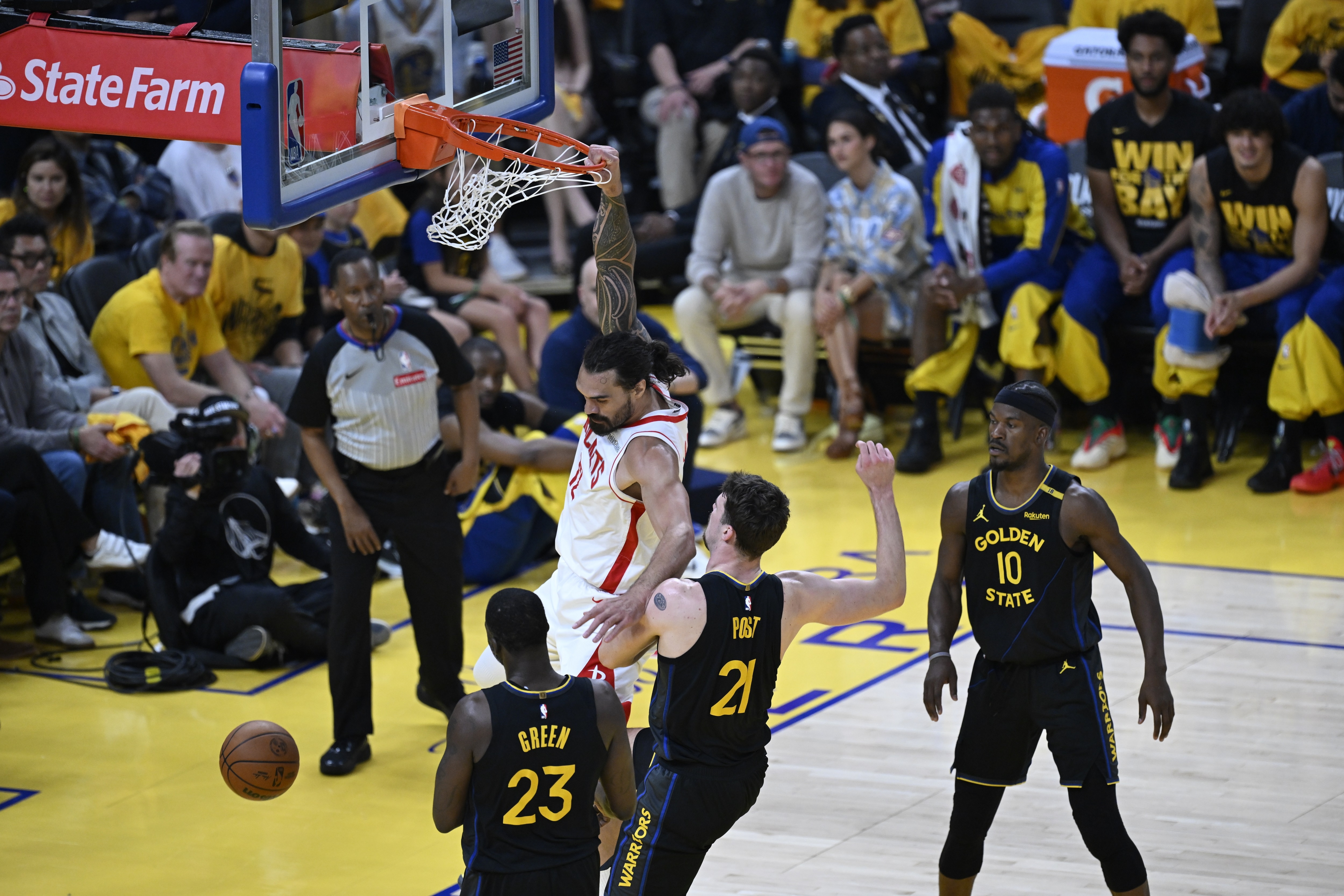 米兰-火箭击败骑士，赢得重要比赛的简单介绍